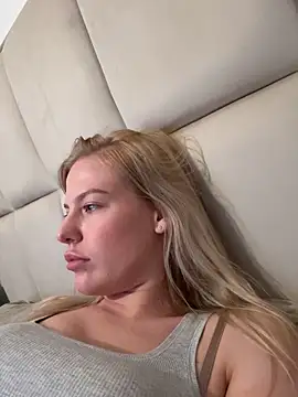 Chloemillerrxx online show from 09-13-25, 01:49