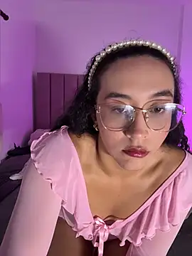 Snapshot of alehia_cute chatting on 05-06-26, 11:31 alehia cute online show from 05-06-26, 11:31