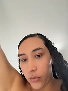 Snapshot of alehia_cute chatting on 06-12-26, 09:56 alehia cute online show from 06-12-26, 09:56