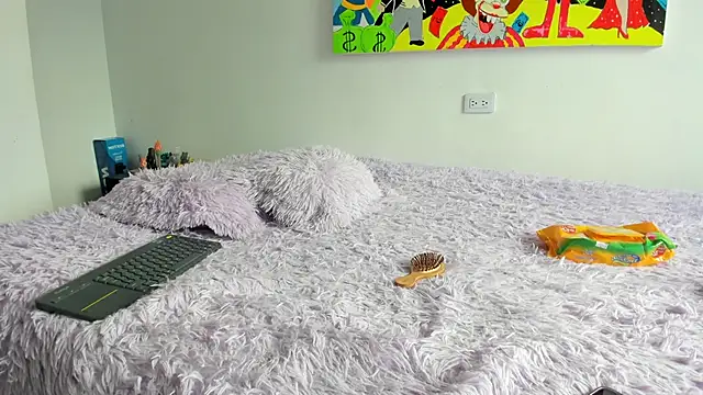 HaileyDuke online show from 11-12-25, 02:54