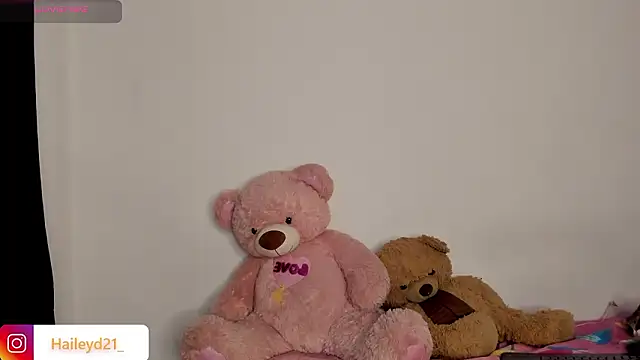 HaileyDuke online show from 03-25-26, 11:47