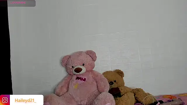 HaileyDuke online show from 04-12-26, 12:36