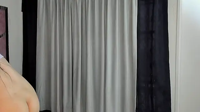 Snapshot of HaileyDuke chatting on 10-08-25, 12:17 HaileyDuke online show from 10-08-25, 12:17