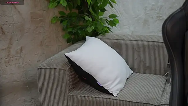 Naomi 054 online show from 09-20-25, 10:20