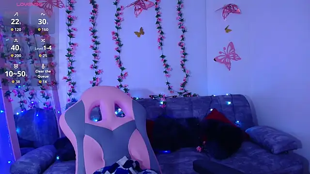 Snapshot of Danagh_ chatting on 02-17-26, 03:37 Danagh online show from 02-17-26, 03:37