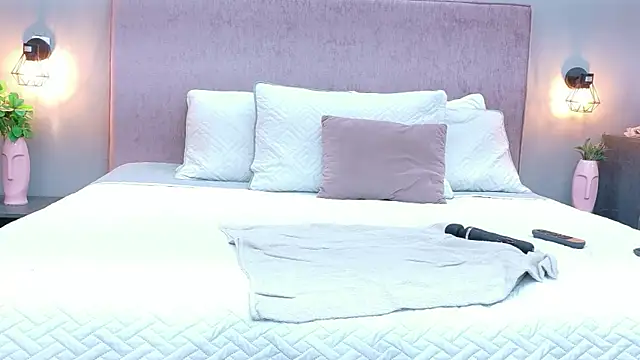 Camila Hill  online show from 01-08-26, 01:17