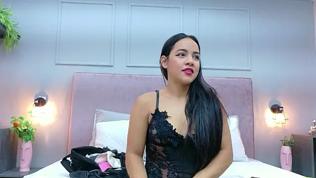 Camila Hill  online show from 01-07-26, 01:16