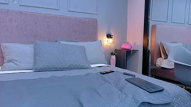 Camila Hill  online show from 04-27-26, 01:20