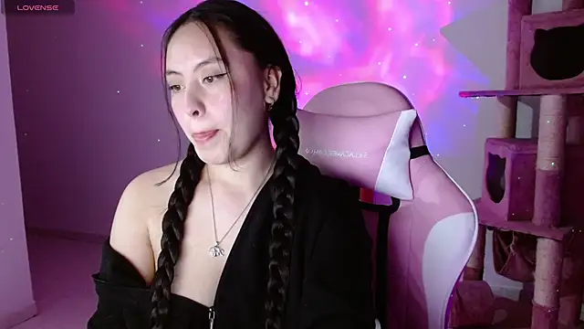 madissooon   online show from 12-03-25, 04:57