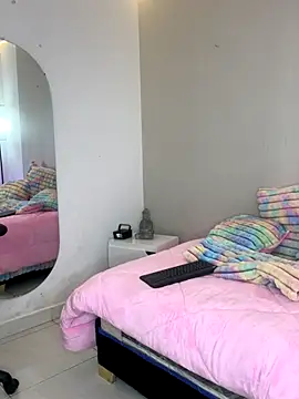 Snapshot of MorenaLush_Eup chatting on 11-14-25, 03:21 MorenaLush Eup online show from 11-14-25, 03:21