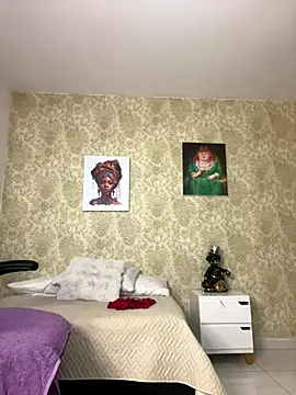 Snapshot of MorenaLush_Eup chatting on 12-16-25, 03:00 MorenaLush Eup online show from 12-16-25, 03:00