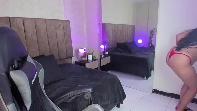 Snapshot of JulietaRioss chatting on 11-08-25, 12:31 JulietaRioss online show from 11-08-25, 12:31