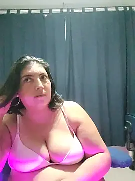 Snapshot of lina_maria99 chatting on 11-10-25, 11:32 lina maria99 online show from 11-10-25, 11:32