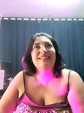 Snapshot of lina_maria99 chatting on 10-15-25, 09:50 lina maria99 online show from 10-15-25, 09:50