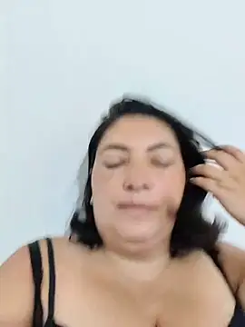 Snapshot of lina_maria99 chatting on 10-24-25, 10:36 lina maria99 online show from 10-24-25, 10:36