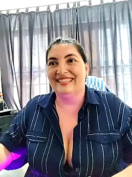 Snapshot of lina_maria99 chatting on 11-05-25, 08:34 lina maria99 online show from 11-05-25, 08:34