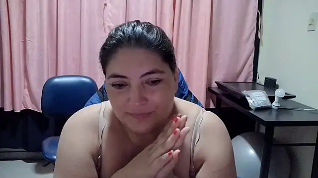 Snapshot of lina_maria99 chatting on 02-20-26, 07:54 lina maria99 online show from 02-20-26, 07:54