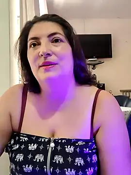 Snapshot of lina_maria99 chatting on 09-10-25, 07:24 lina maria99 online show from 09-10-25, 07:24
