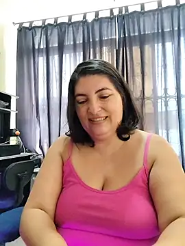 Snapshot of lina_maria99 chatting on 11-15-25, 04:33 lina maria99 online show from 11-15-25, 04:33