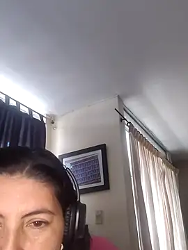 Snapshot of lina_maria99 chatting on 09-26-25, 07:21 lina maria99 online show from 09-26-25, 07:21