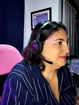 Snapshot of lina_maria99 chatting on 09-30-25, 09:59 lina maria99 online show from 09-30-25, 09:59
