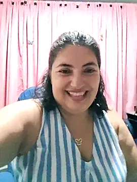 Snapshot of lina_maria99 chatting on 12-16-25, 11:42 lina maria99 online show from 12-16-25, 11:42