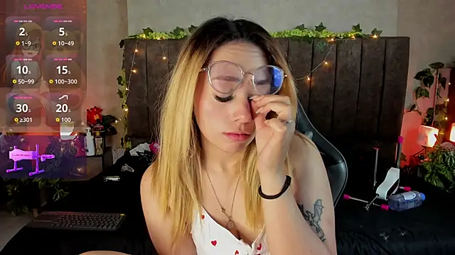 LanaMills  online show from 03-27-26, 08:37