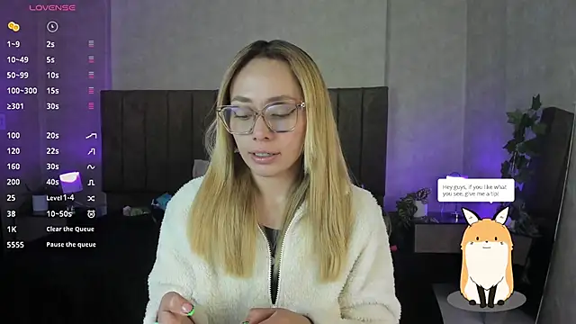 LanaMills  online show from 11-04-25, 03:43