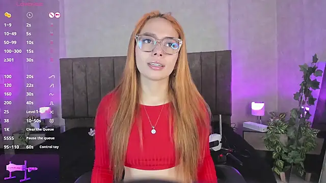Snapshot of LanaMills_ chatting on 10-02-25, 03:54 LanaMills online show from 10-02-25, 03:54