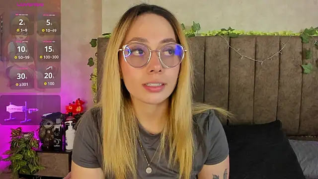 LanaMills  online show from 02-24-26, 09:04