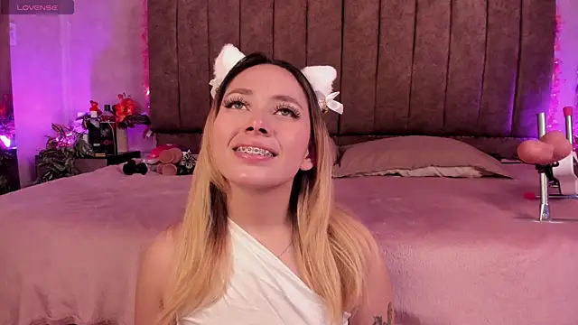 LanaMills  online show from 07-09-26, 04:46