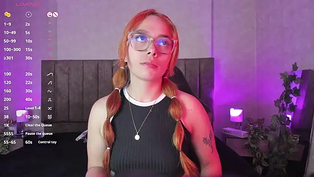 Snapshot of LanaMills_ chatting on 09-26-25, 05:03 LanaMills online show from 09-26-25, 05:03