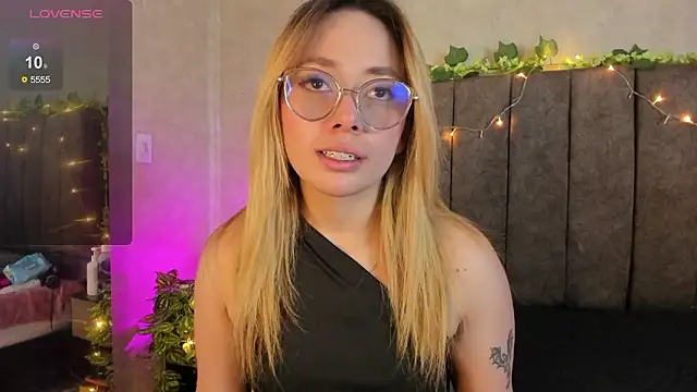 LanaMills  online show from 02-24-26, 05:52