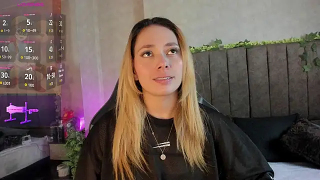 LanaMills  online show from 02-04-26, 05:02