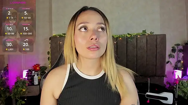 LanaMills  online show from 04-16-26, 05:30