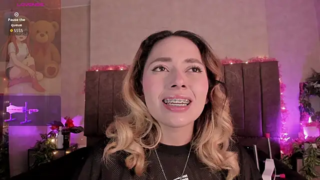 LanaMills  online show from 06-27-26, 05:35