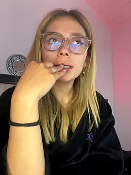 LanaMills  online show from 10-26-25, 05:35