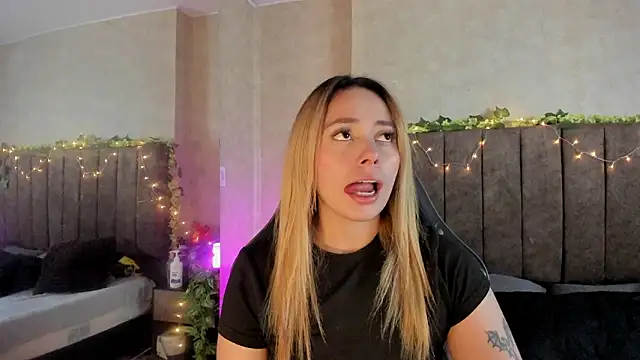 LanaMills  online show from 02-07-26, 05:15