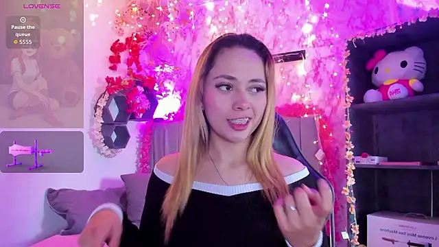 LanaMills  online show from 02-01-26, 05:27