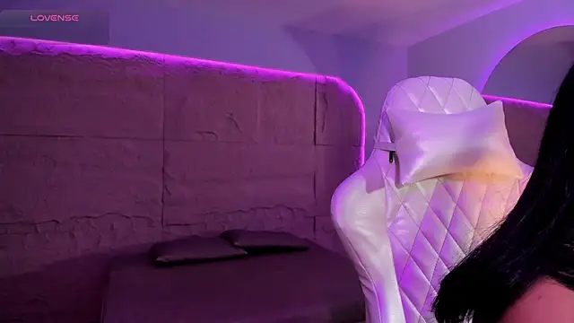 HannahMontgomery online show from 12-02-25, 04:41