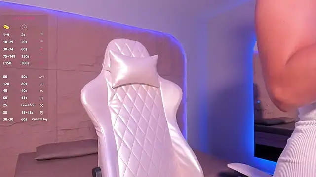 HannahMontgomery online show from 02-08-26, 07:00