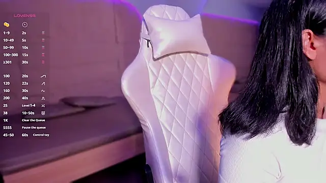 HannahMontgomery online show from 01-07-26, 04:23