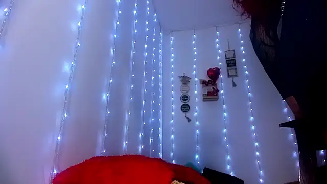 Snapshot of latin_big_01 chatting on 02-15-26, 04:13 latin big 01 online show from 02-15-26, 04:13