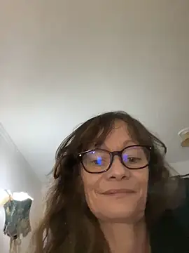 Chris06d22xh online show from 12-16-25, 08:46