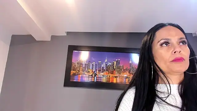 Snapshot of CharlotteCottin chatting on 02-06-26, 11:28 CharlotteCottin online show from 02-06-26, 11:28