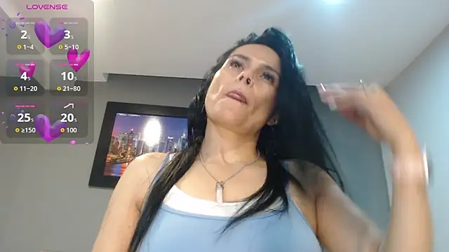 Snapshot of CharlotteCottin chatting on 09-11-25, 11:21 CharlotteCottin online show from 09-11-25, 11:21