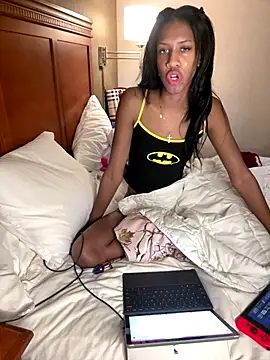 Snapshot of lexilaine chatting on 10-12-25, 12:17 lexilaine online show from 10-12-25, 12:17