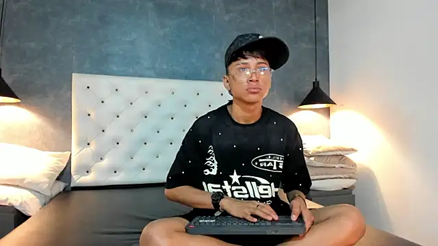 Daddy Darcks online show from 10-10-25, 07:47