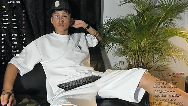 Daddy Darcks online show from 10-04-25, 04:36