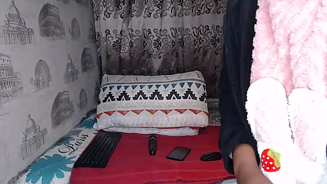 Snapshot of Lunalee chatting on 07-15-26, 08:32 Lunalee online show from 07-15-26, 08:32